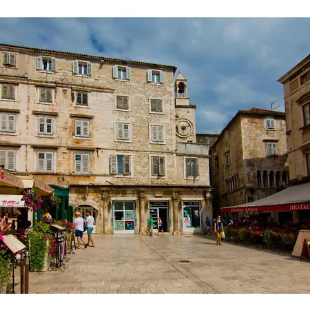 Diocletian Pearl דירה