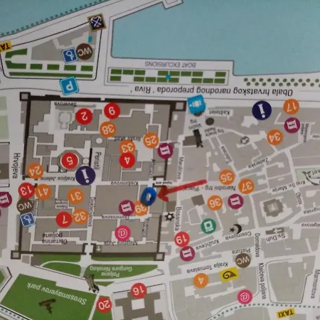 Diocletian Pearl With Parking Private Appartamento Spalato